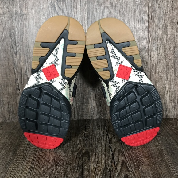 Nike Air Huarache City Utility Premium 'N7' Women - Picture 6 of 8